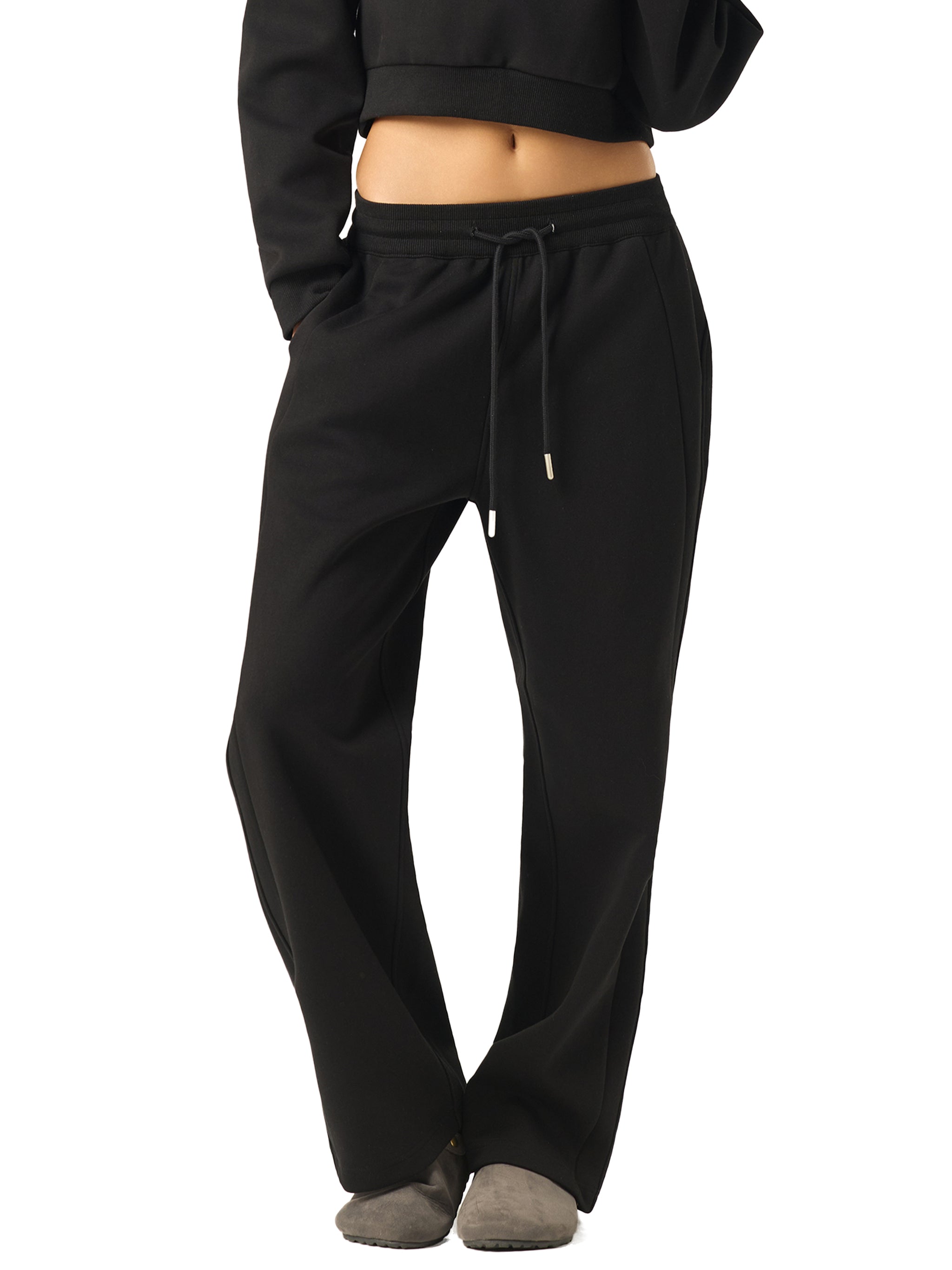 sweatpants,pants,black,white,loungewear,sporty